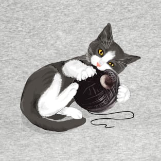 Kitten and Yarn Ball T-Shirt